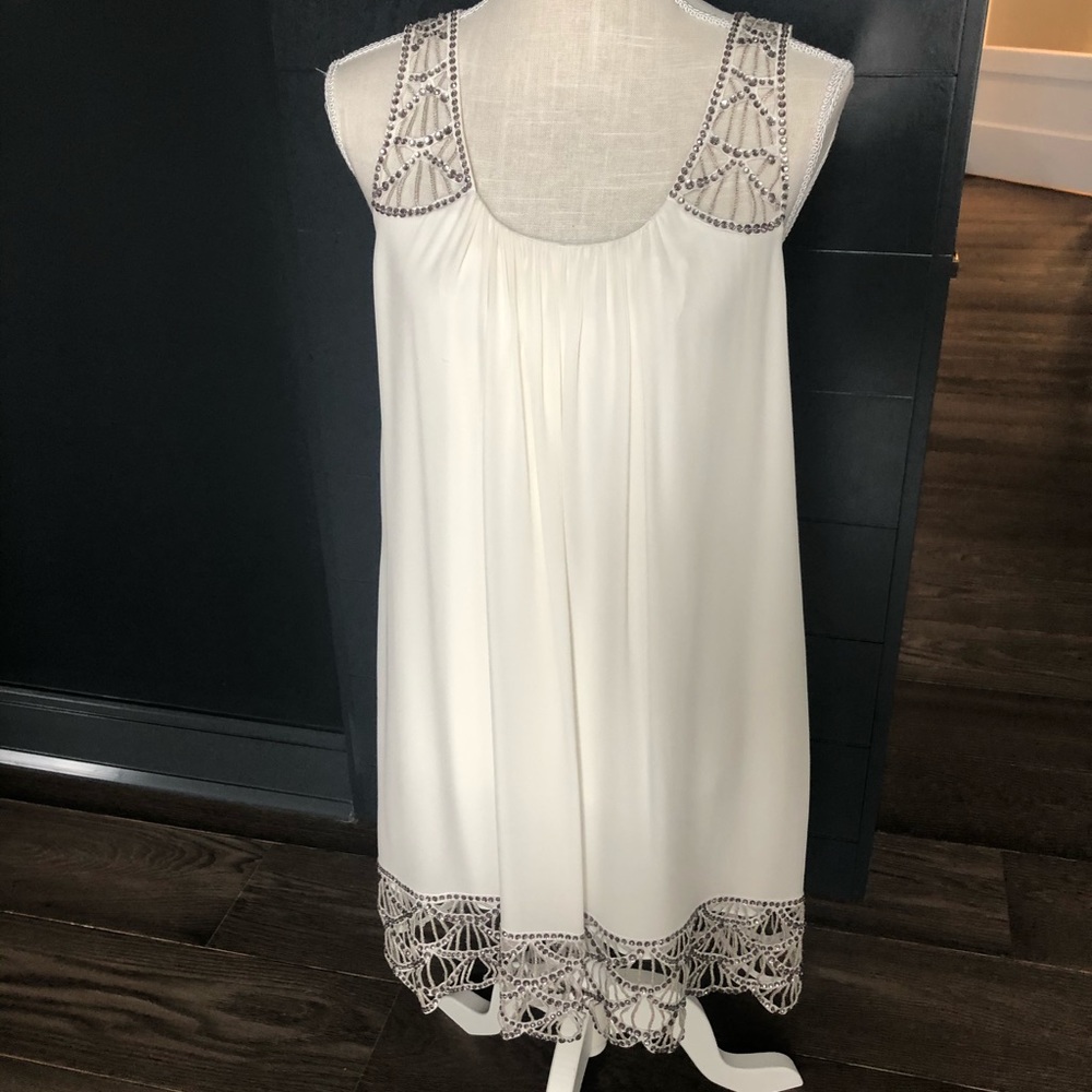 BCBGMaxazria dress szS off white